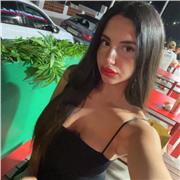 Soy una chica italiana , tengo titulo universitario en educación social , ya tengo experiencia con niños biselando a un colegió
